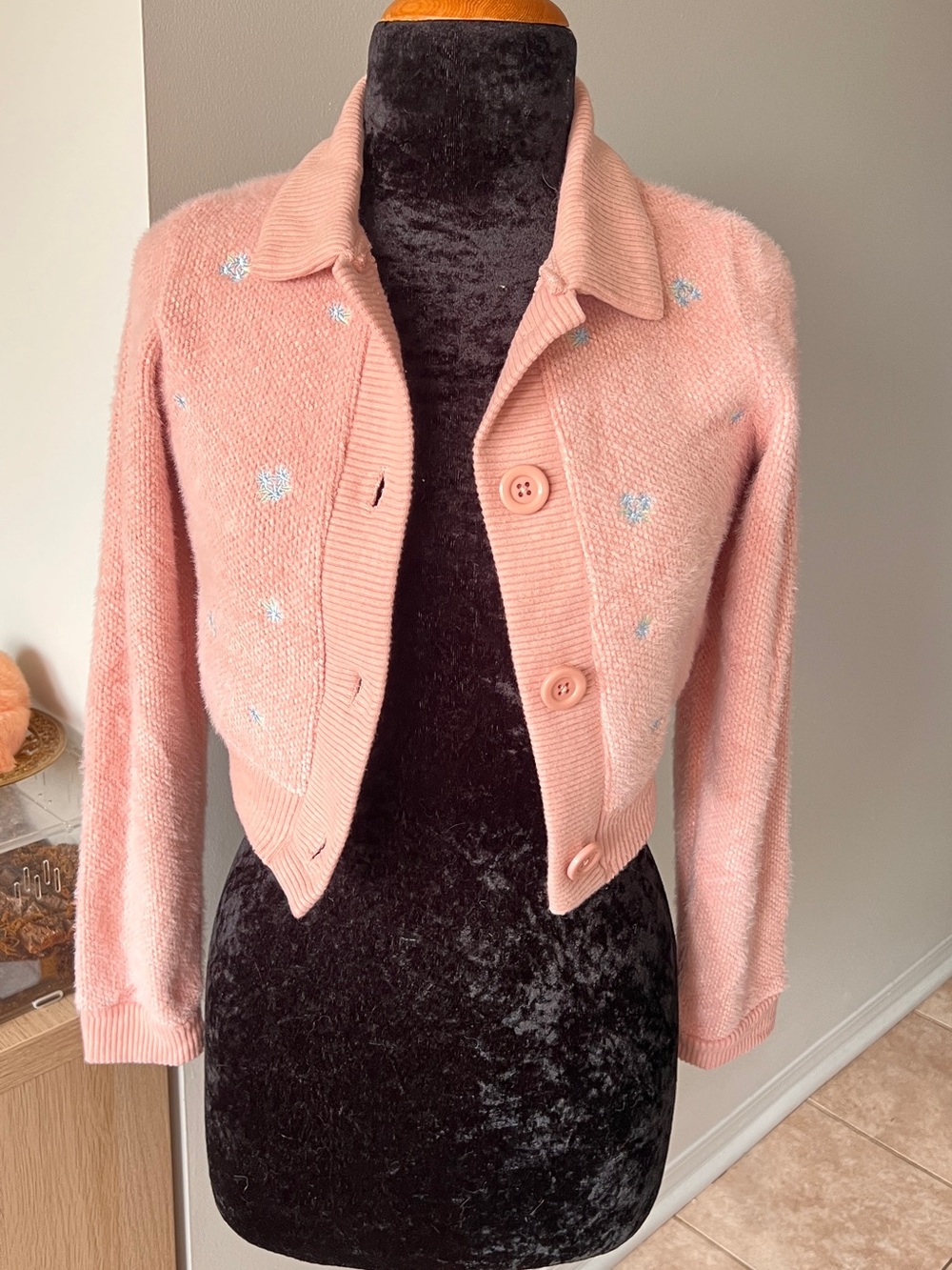 Zara Blush Pink Cropped Button-Up Cardigan with Embroidered Dots